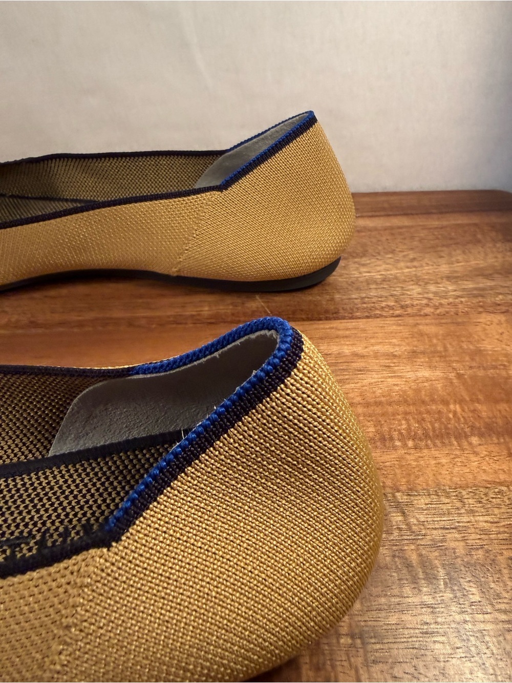 Rothy's Round Toe Flats in Golden Yellow with Black Piping Size 10.5 - Picture 5 of 10